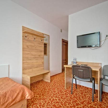 Hotel Sezam Крачкова Екстериор снимка