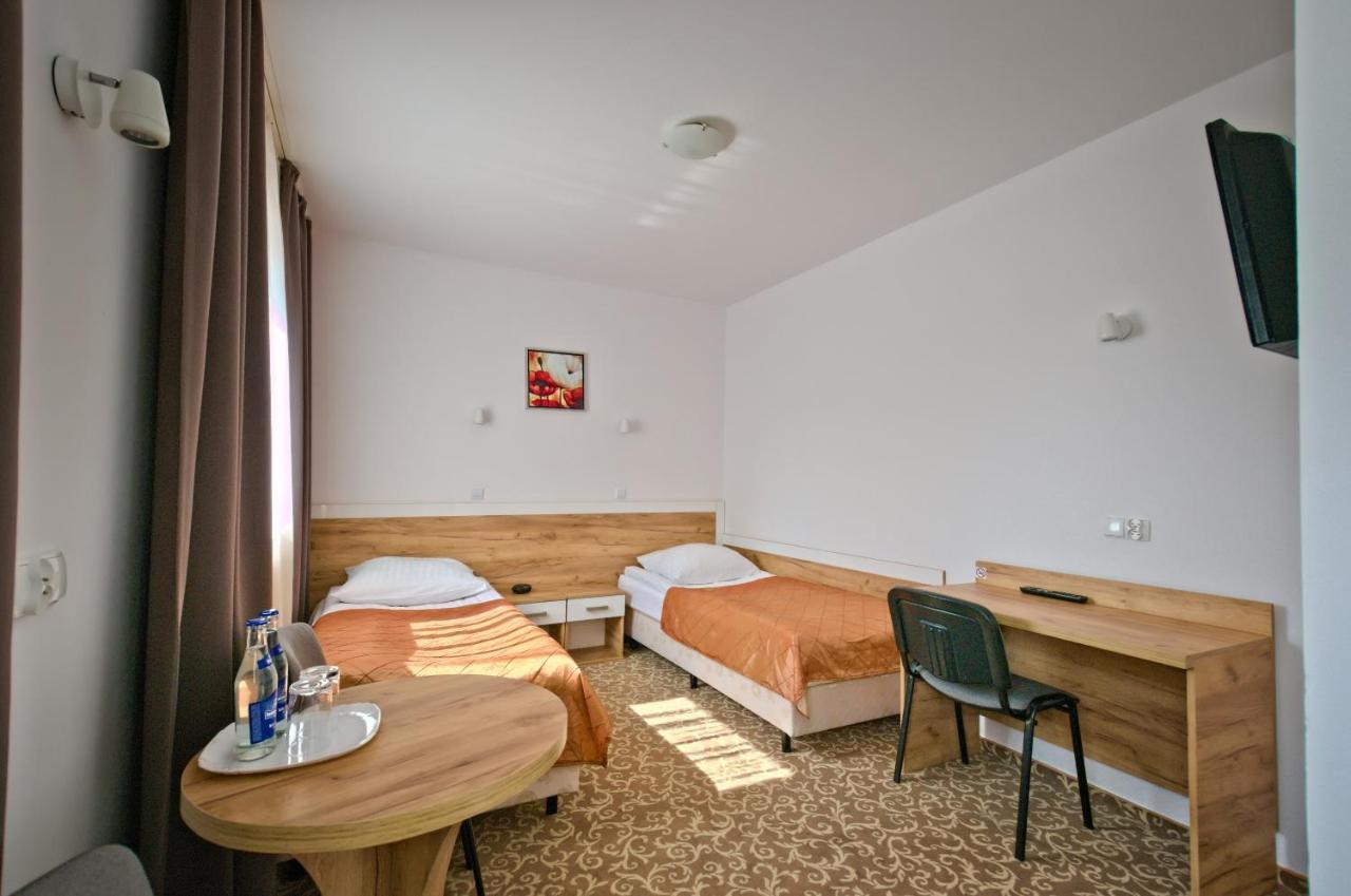 Hotel Sezam Крачкова Екстериор снимка