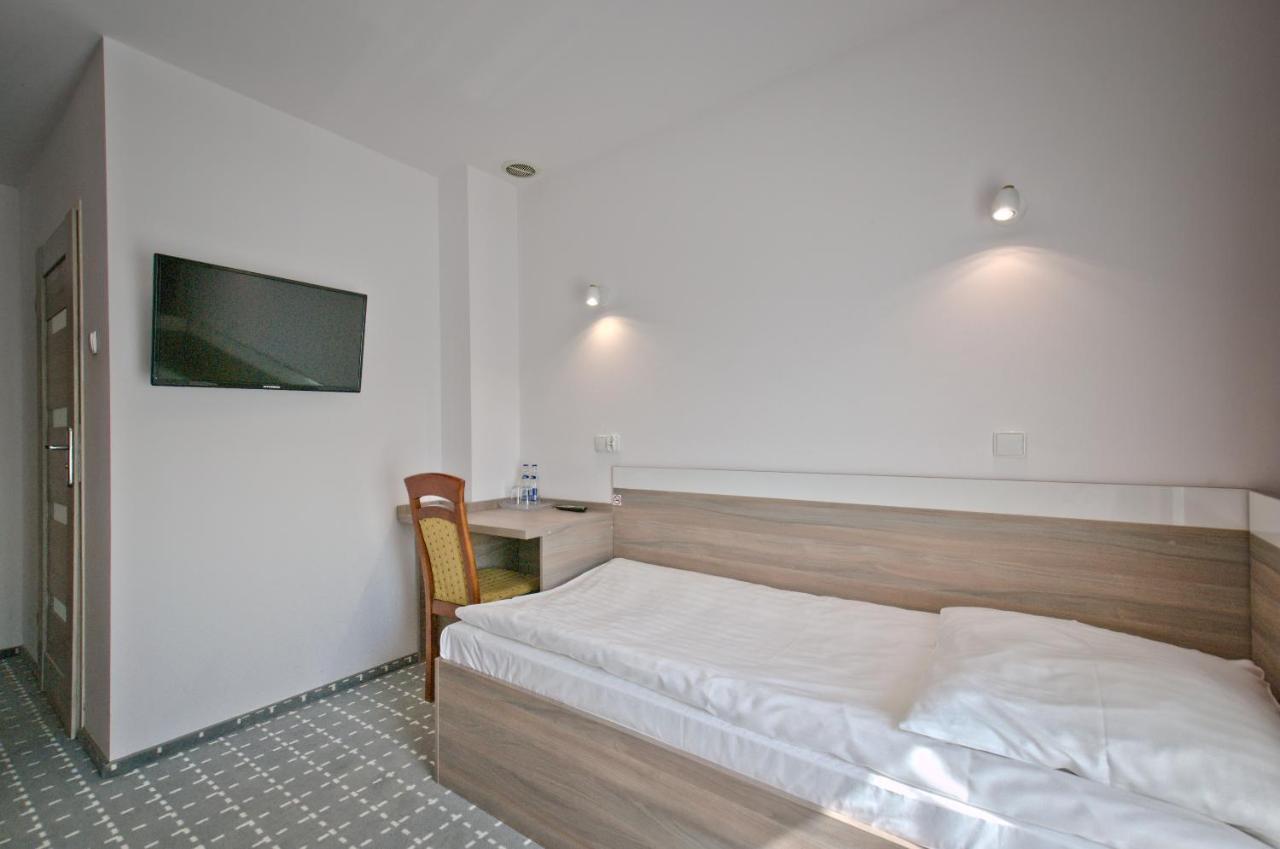 Hotel Sezam Крачкова Екстериор снимка