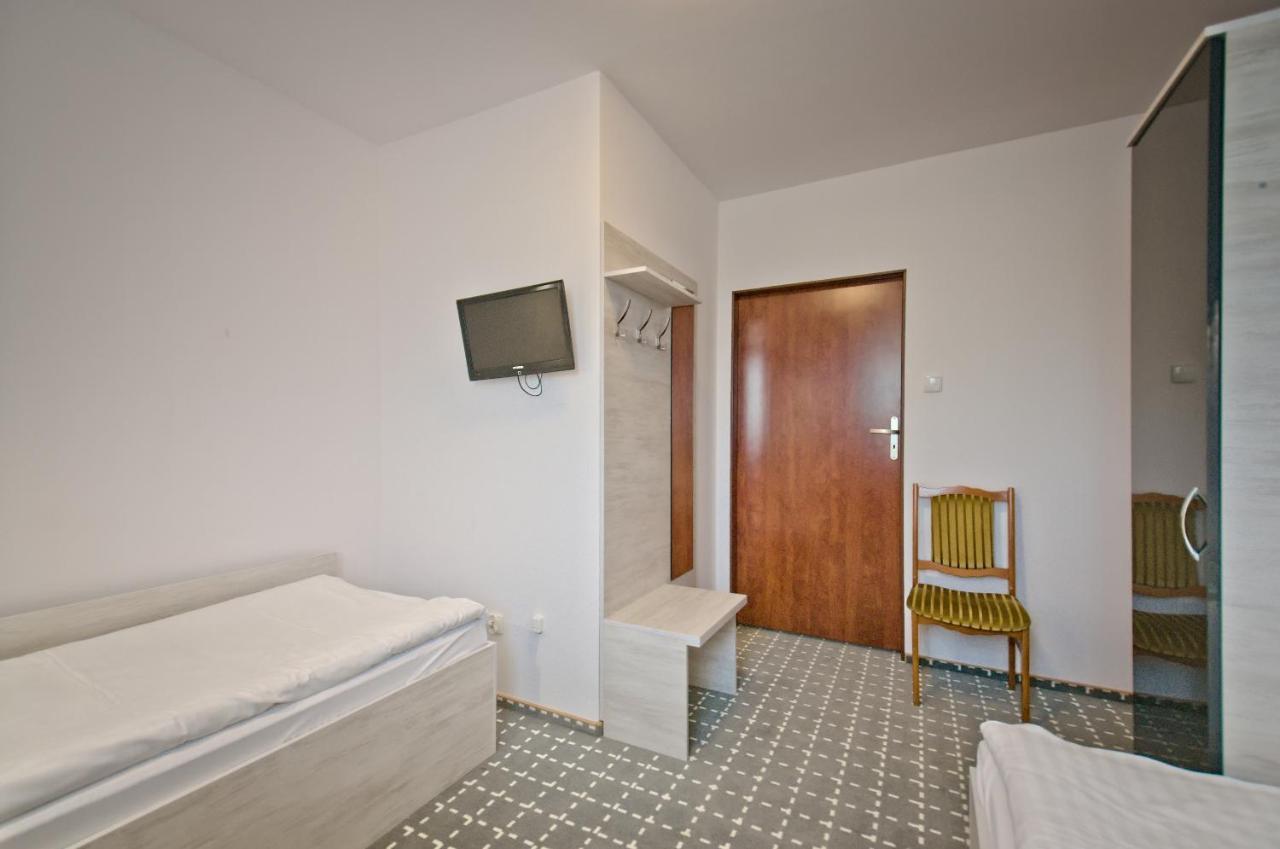 Hotel Sezam Крачкова Екстериор снимка
