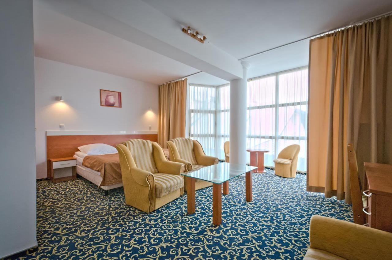 Hotel Sezam Крачкова Екстериор снимка