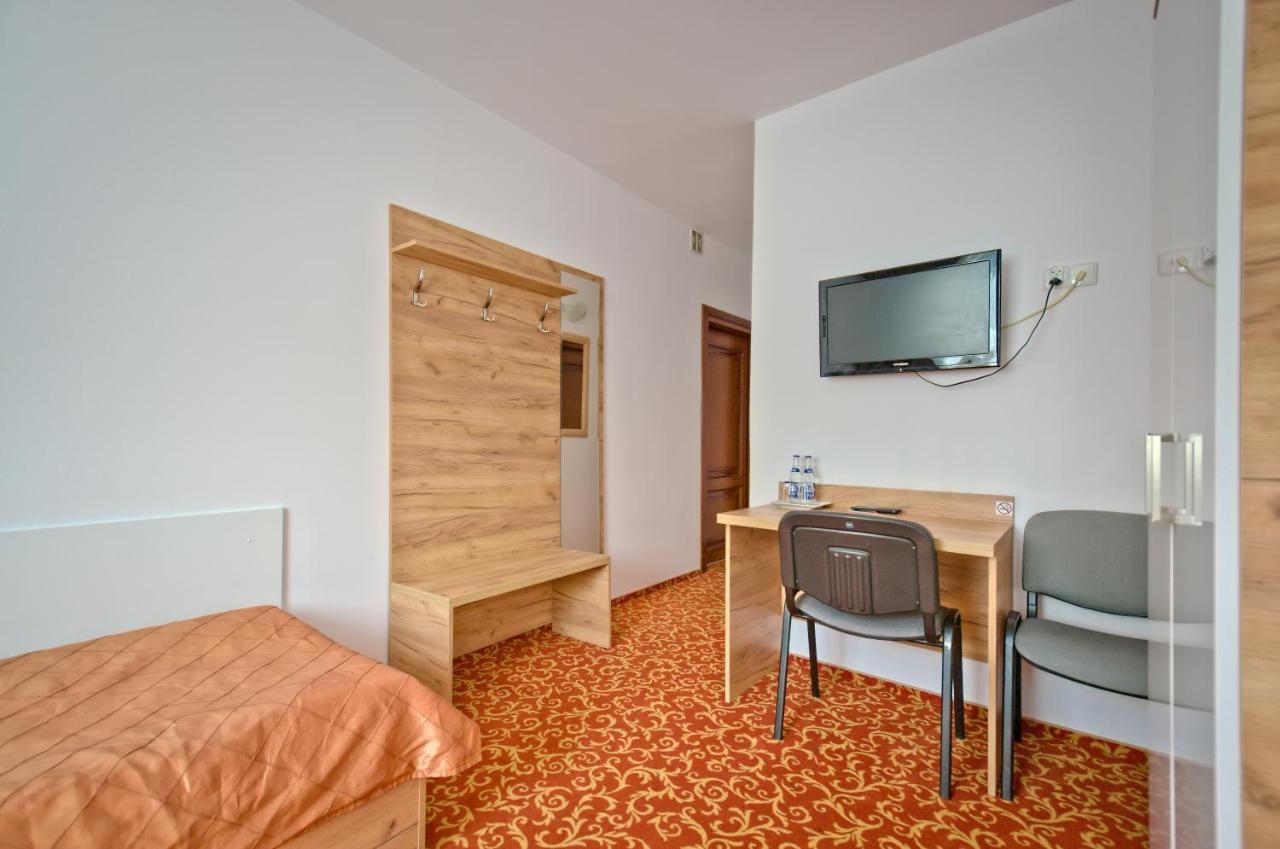 Hotel Sezam Крачкова Екстериор снимка