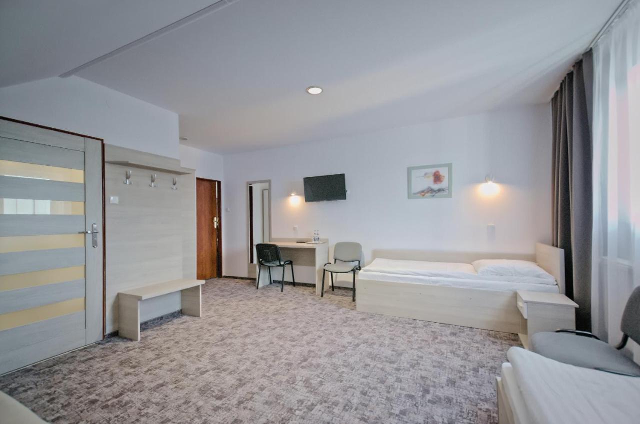 Hotel Sezam Крачкова Екстериор снимка