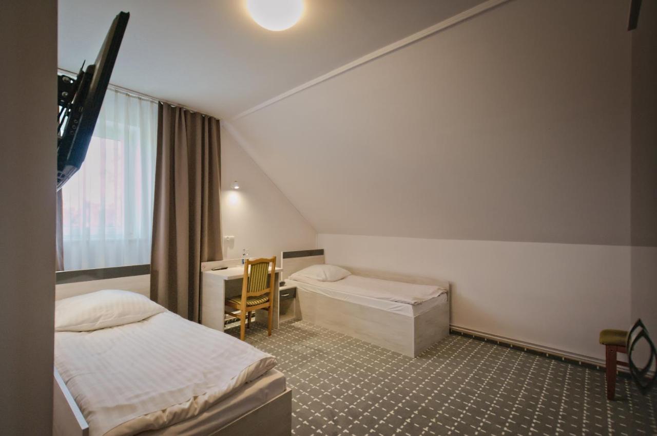 Hotel Sezam Крачкова Екстериор снимка