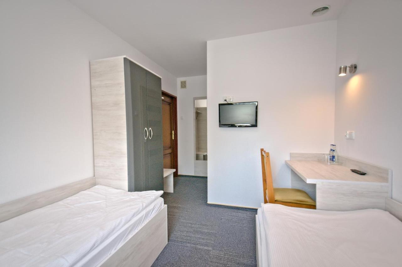Hotel Sezam Крачкова Екстериор снимка