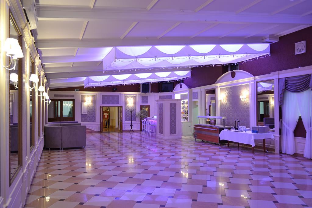 Hotel Sezam Крачкова Екстериор снимка