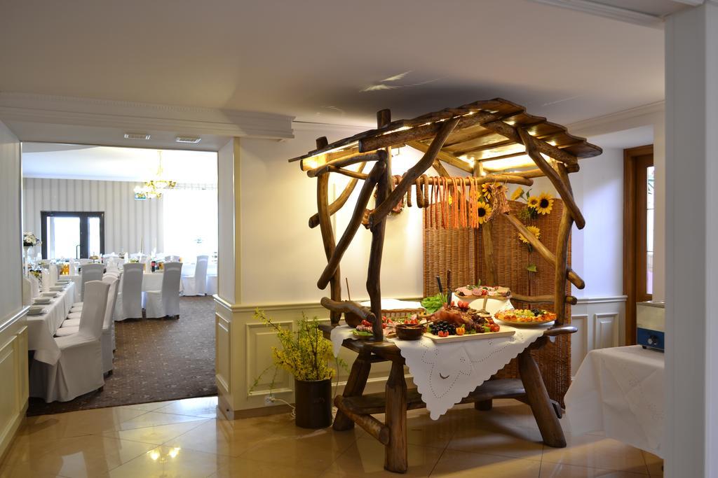 Hotel Sezam Крачкова Екстериор снимка