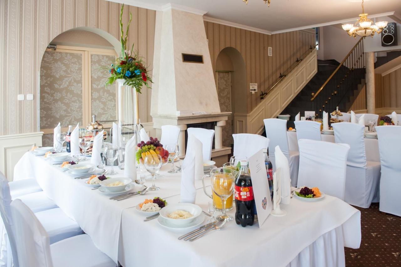 Hotel Sezam Крачкова Екстериор снимка
